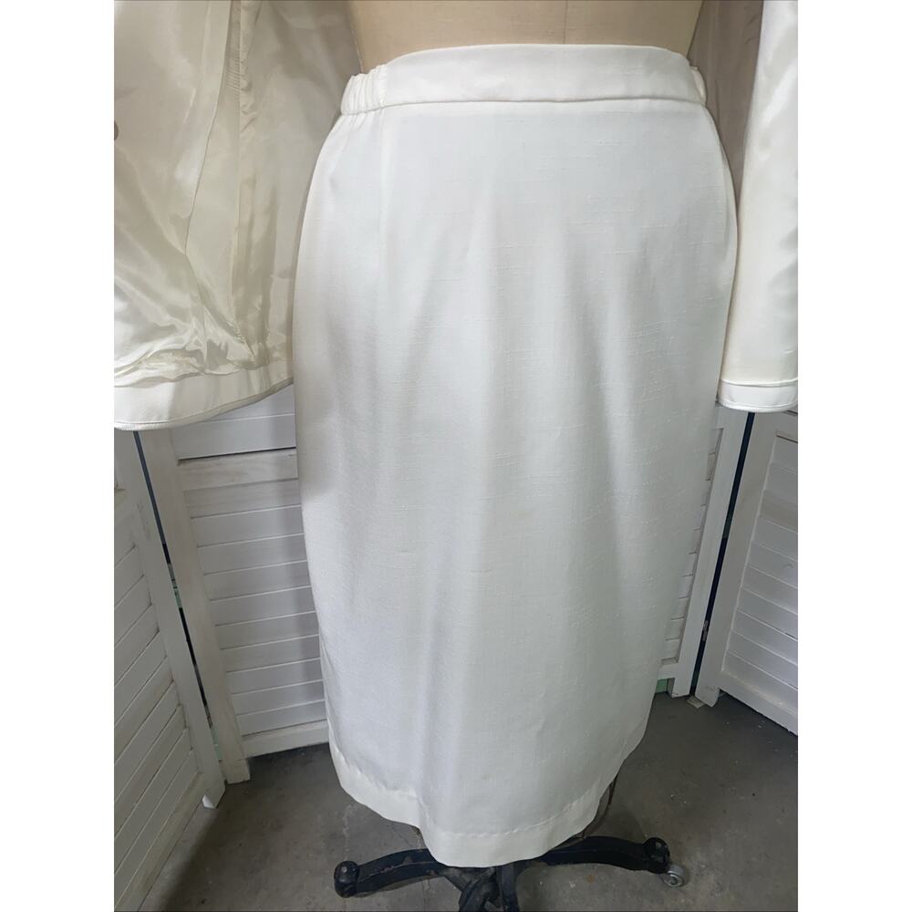 90s VTG Che Studio Woman's 2 pc Lined Embroidery Cream Suit Skirt/Jacket M/L - Picture 9 of 13